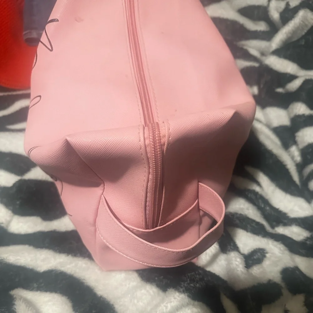 BADDIE MAKEUP BAG